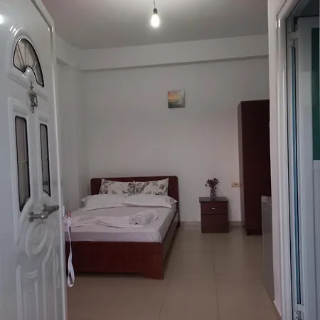 Isufi Apartment Ksamil